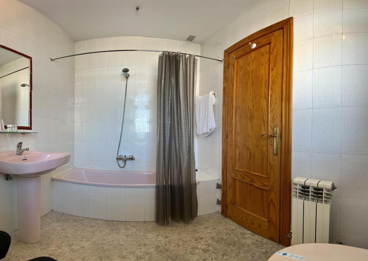Hospedium Hotel Twist Torredonjimeno Kültér fotó