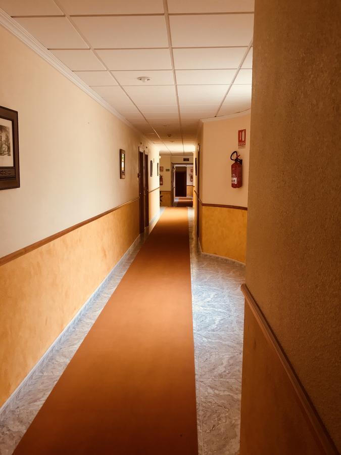 Hospedium Hotel Twist Torredonjimeno Kültér fotó